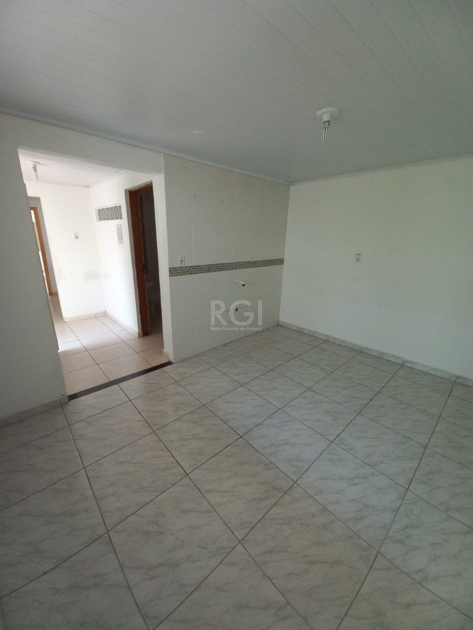 Casa à venda com 2 quartos, 49m² - Foto 7