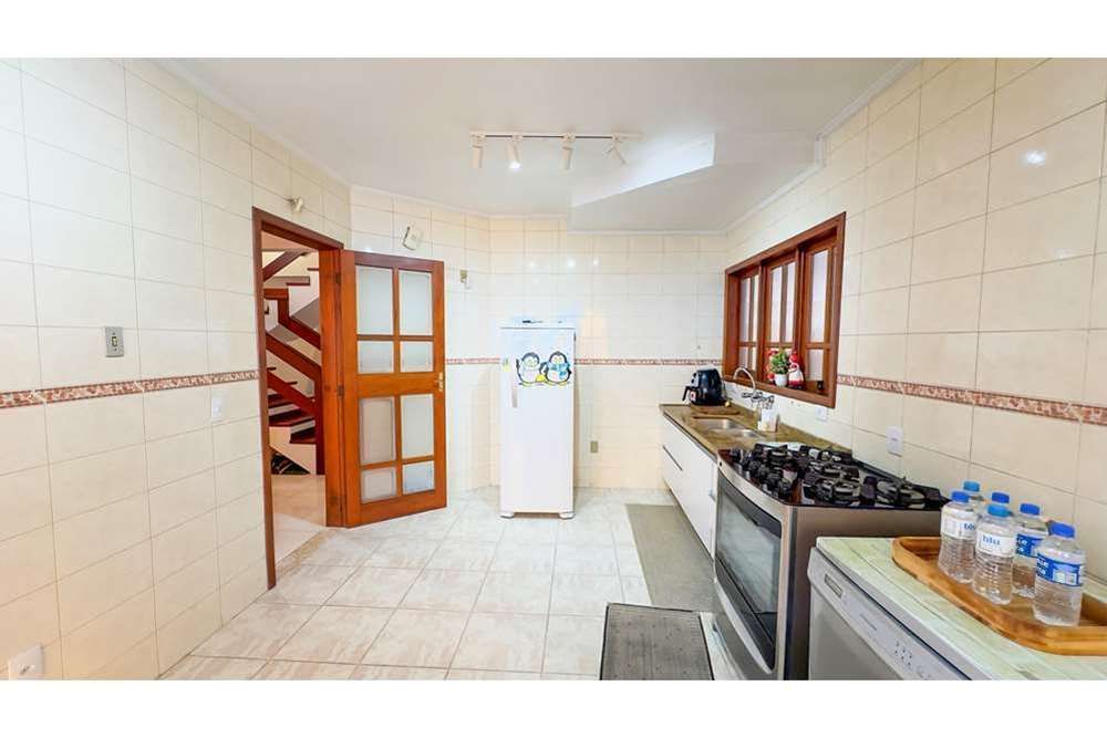Casa à venda com 4 quartos, 307m² - Foto 34