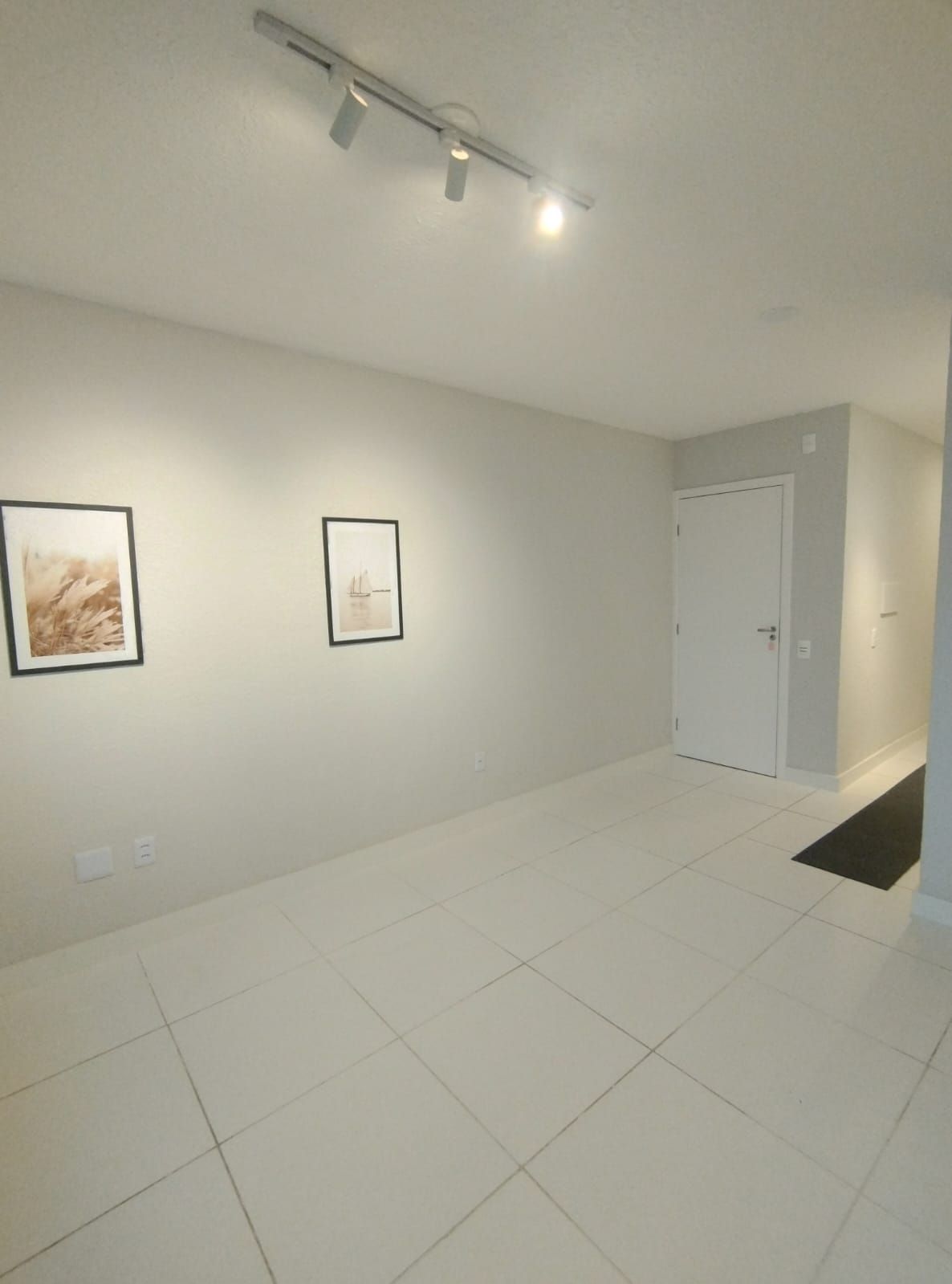 Apartamento à venda com 2 quartos, 40m² - Foto 2