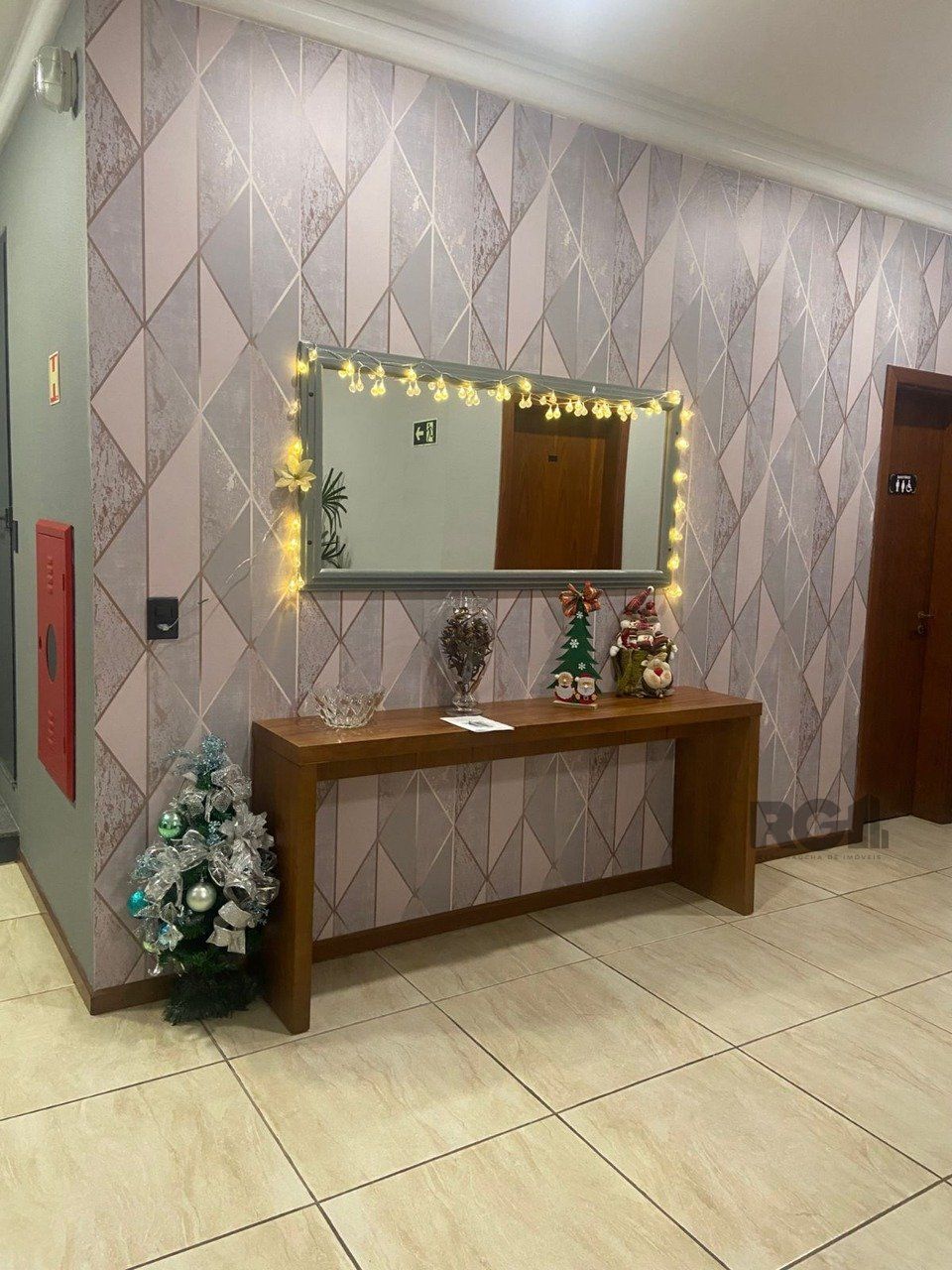 Apartamento à venda com 3 quartos, 141m² - Foto 4