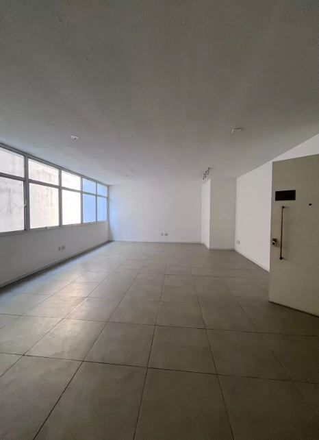 Sala comercial no bairro Auxiliadora em Porto Alegre/RS