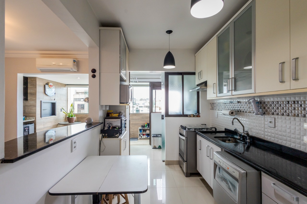Apartamento à venda com 2 quartos, 85m² - Foto 25