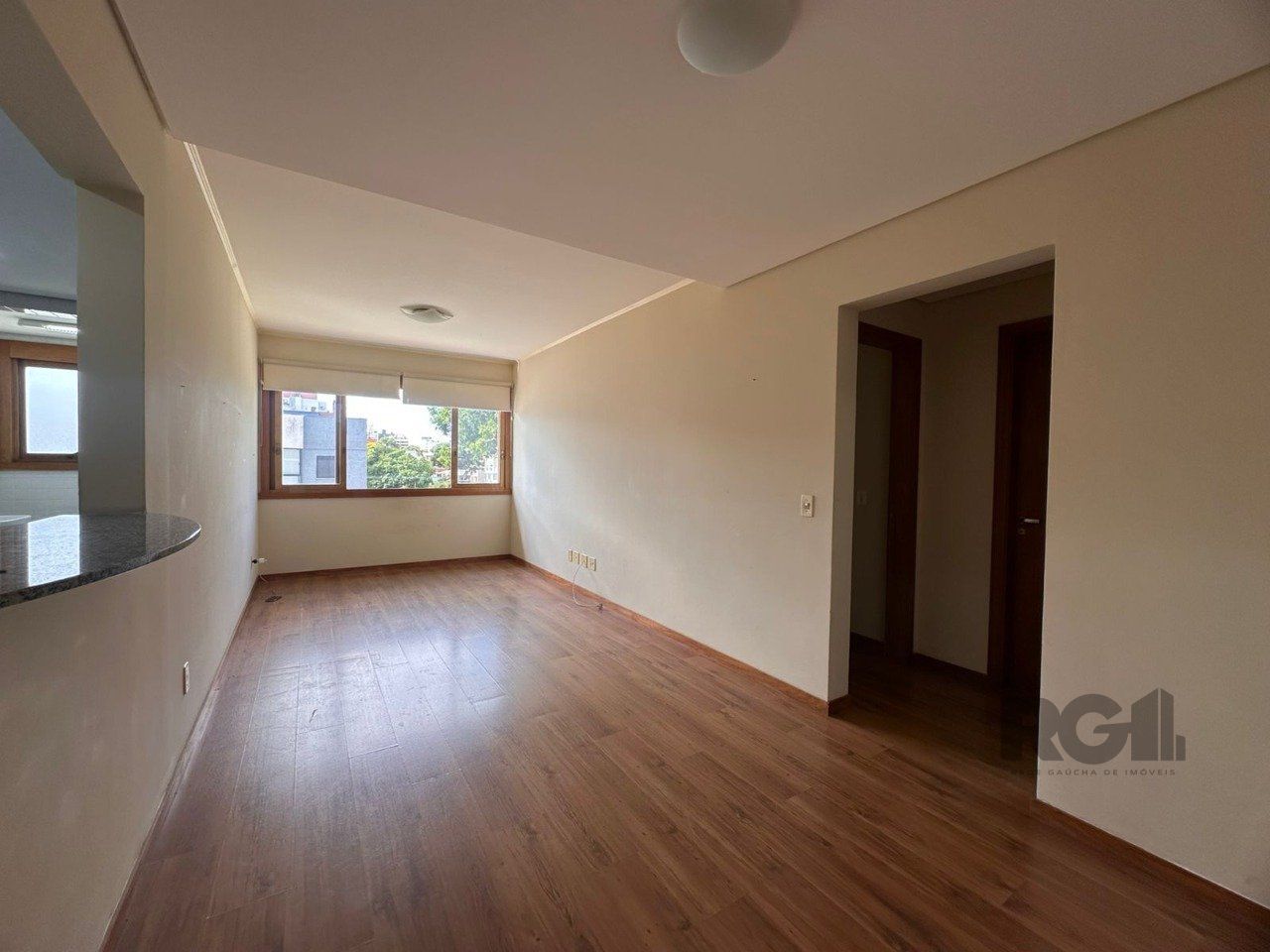 Apartamento à venda com 2 quartos, 70m² - Foto 3