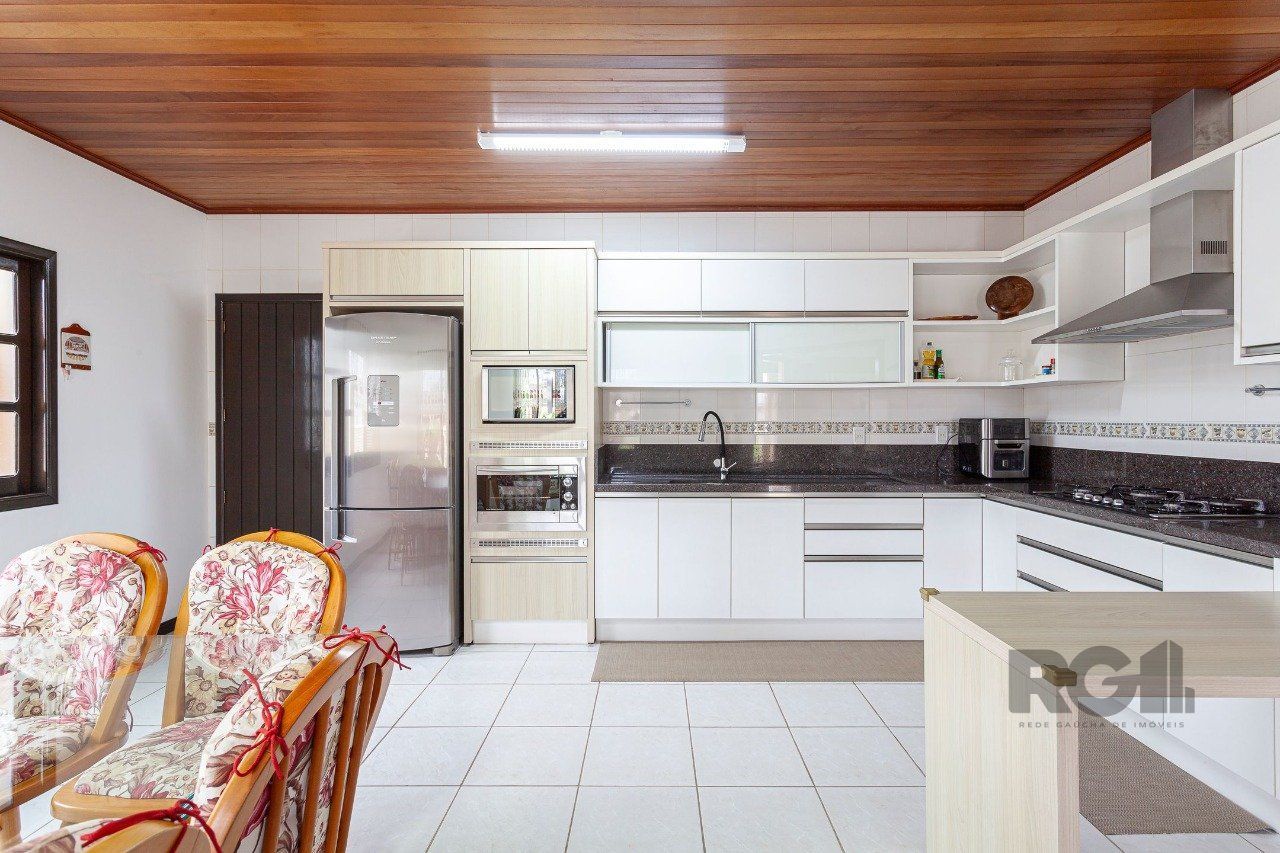 Casa à venda com 4 quartos, 335m² - Foto 18