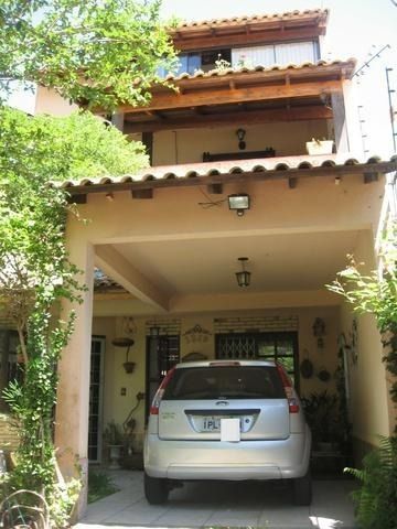 Casa à venda com 3 quartos, 170m² - Foto 1