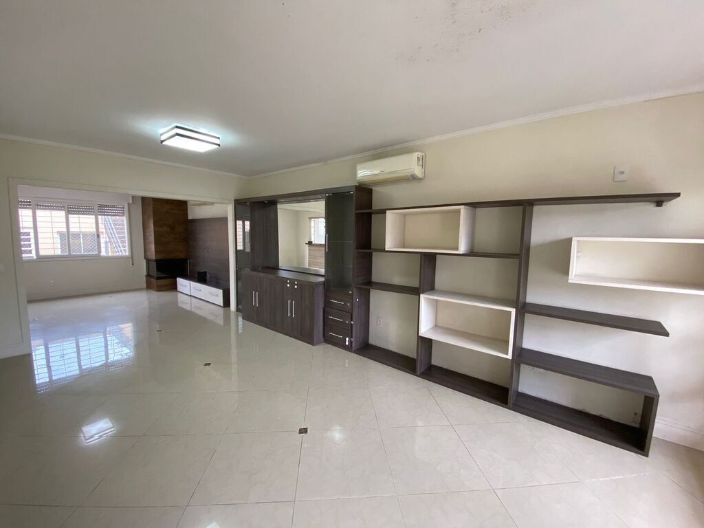 Casa à venda com 4 quartos, 265m² - Foto 4