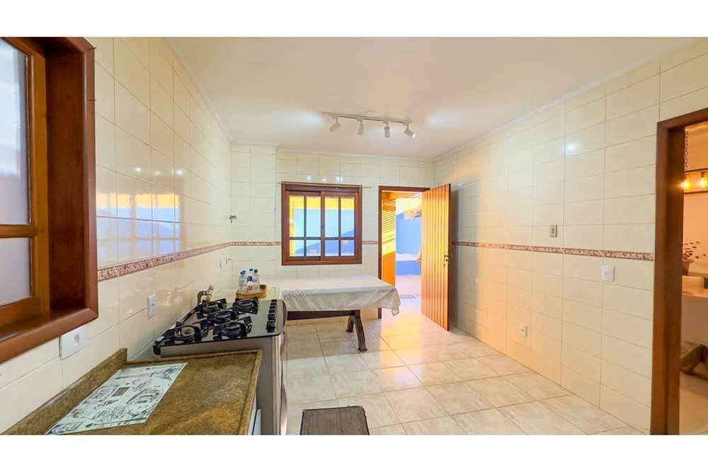 Casa à venda com 4 quartos, 307m² - Foto 32