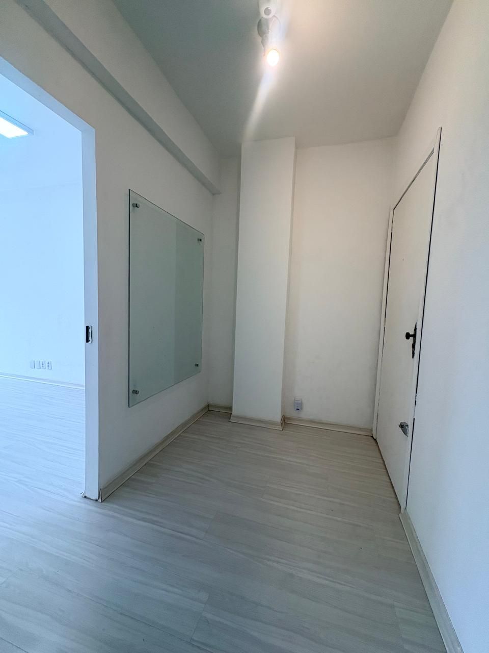 Salão comercial, à venda, 42 m², Floresta - Porto Alegre — foto 3