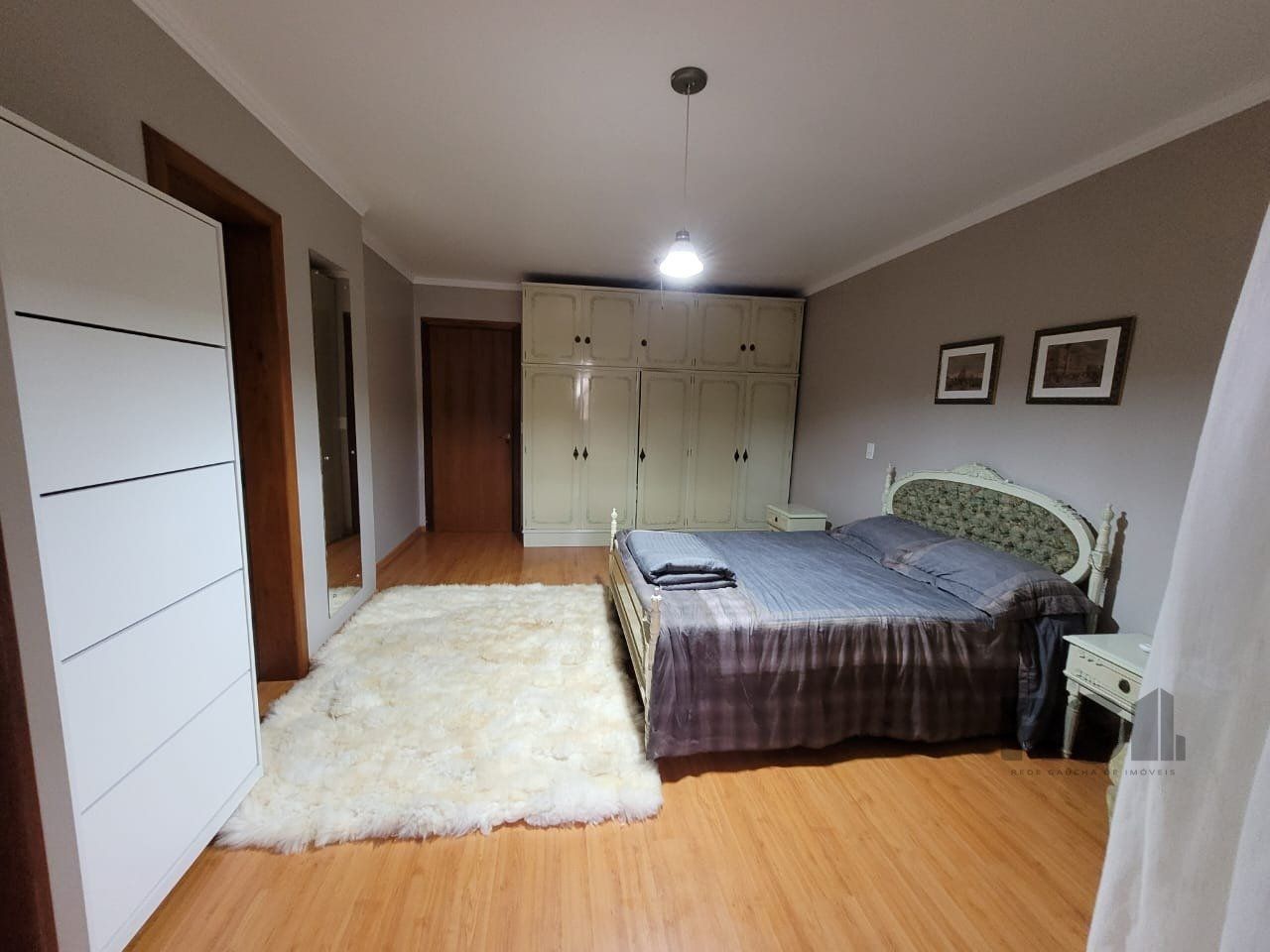 Casa à venda com 3 quartos, 251m² - Foto 3