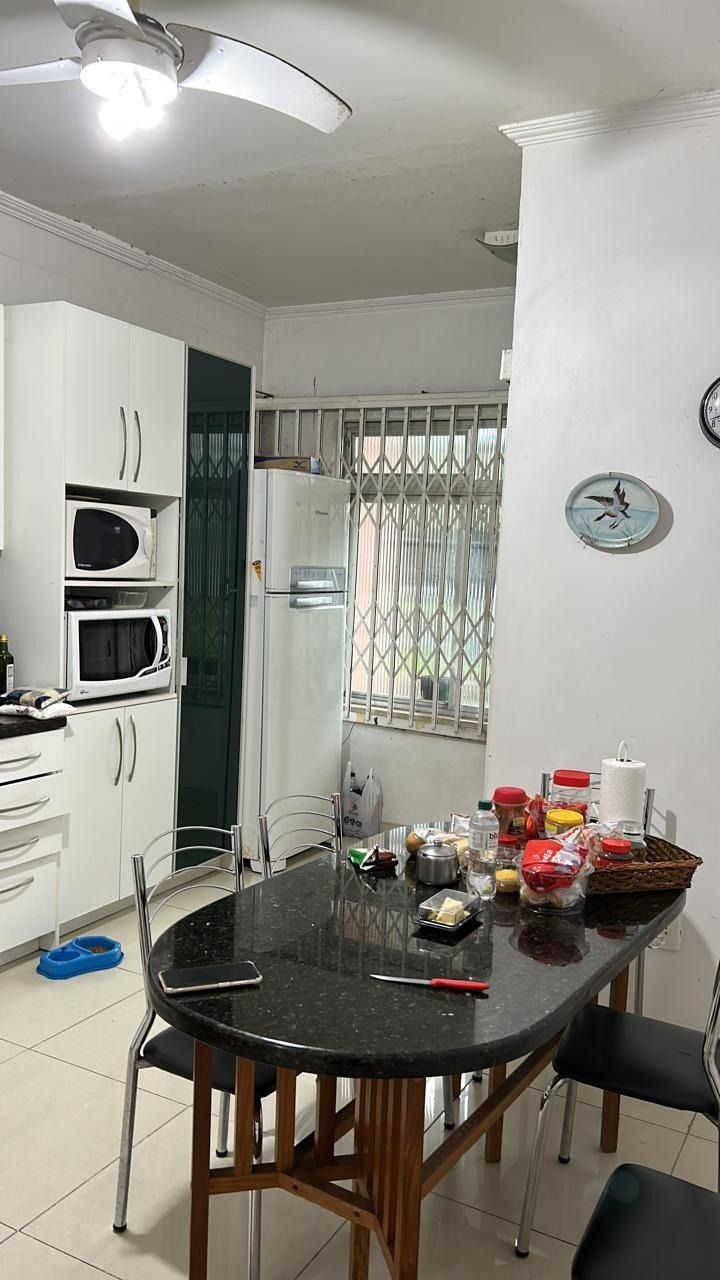 Casa à venda com 4 quartos, 300m² - Foto 10