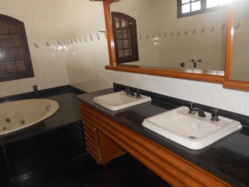 Casa à venda com 4 quartos, 560m² - Foto 9