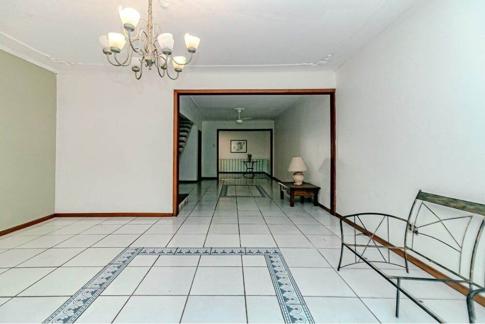 Casa à venda com 4 quartos, 352m² - Foto 32