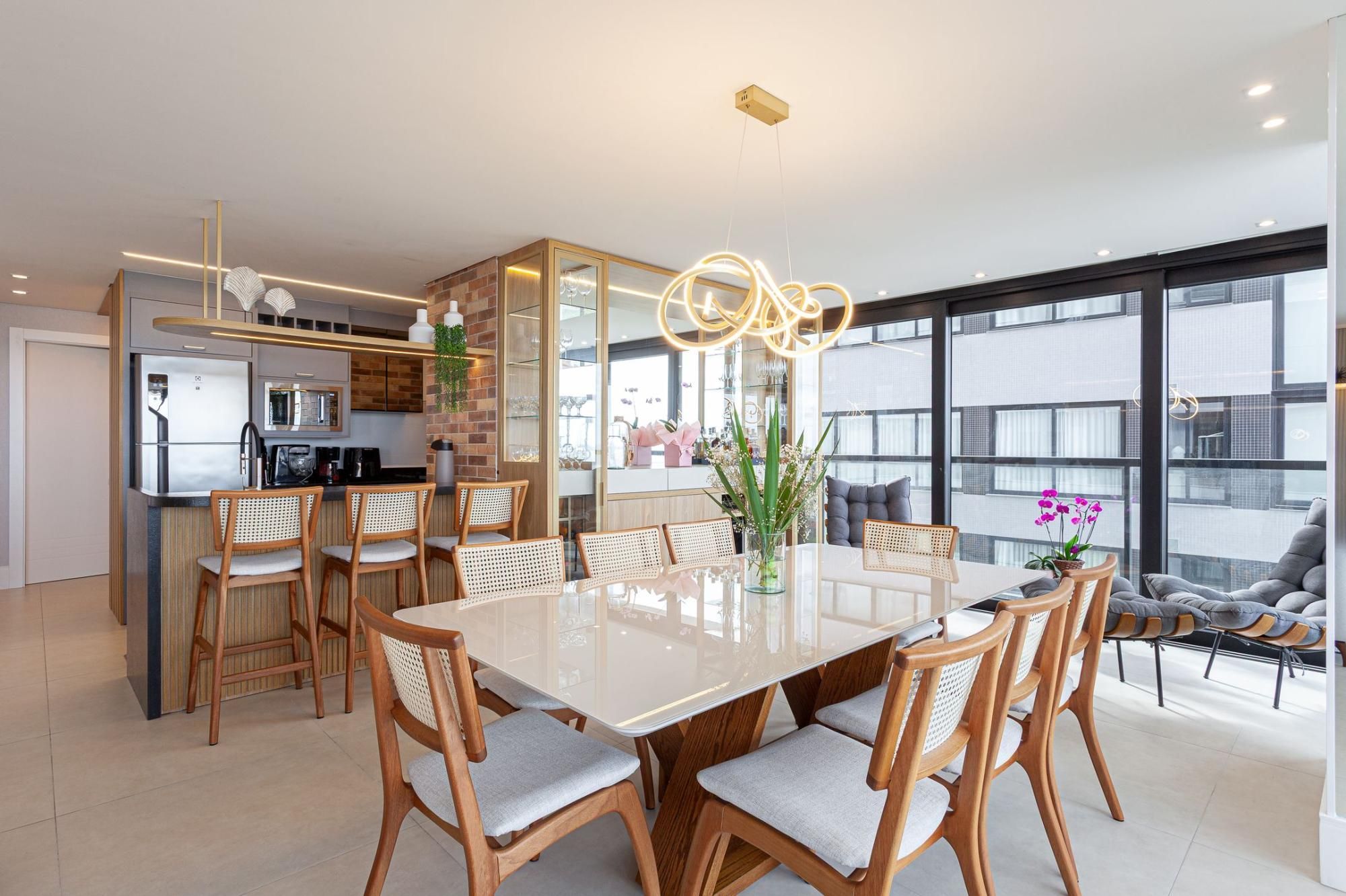 Apartamento, 4 quartos, 220 m² - Foto 1