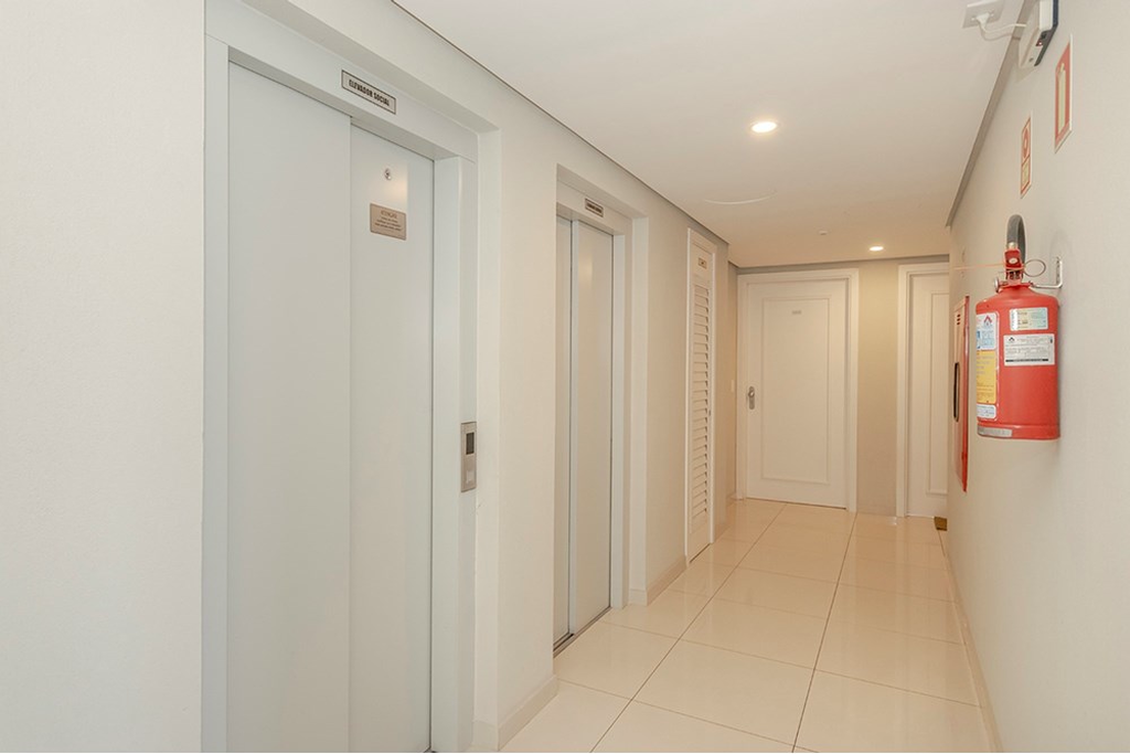 Apartamento à venda com 3 quartos, 83m² - Foto 31