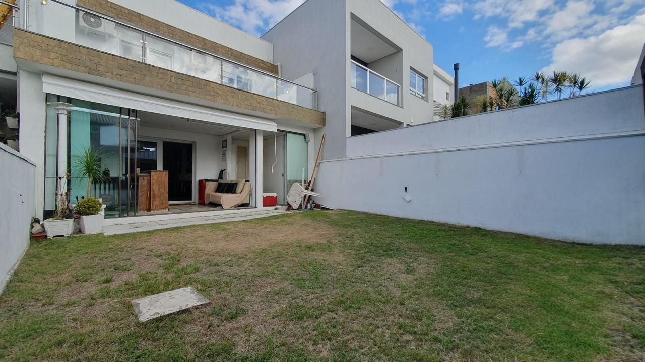 Casa de Condomínio à venda com 2 quartos, 174m² - Foto 8
