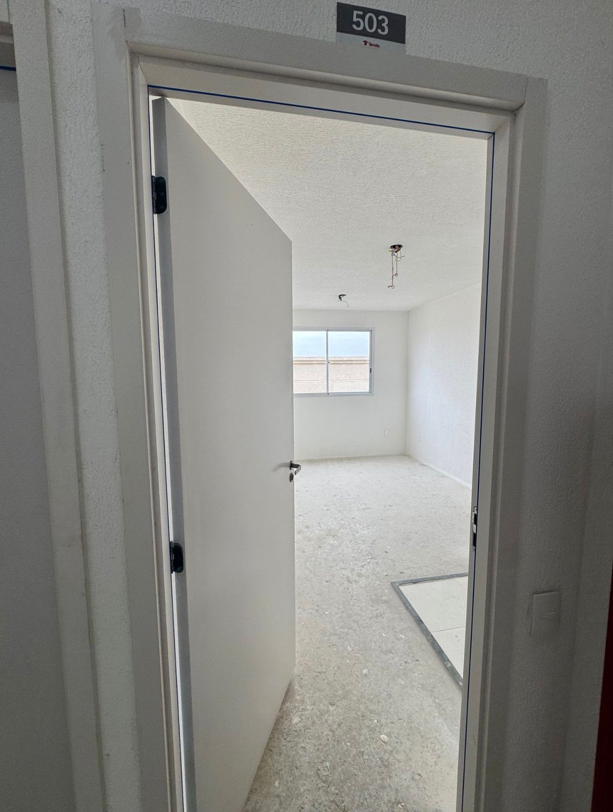Apartamento à Venda no bairro  Vila Nova, Porto Alegre, RS