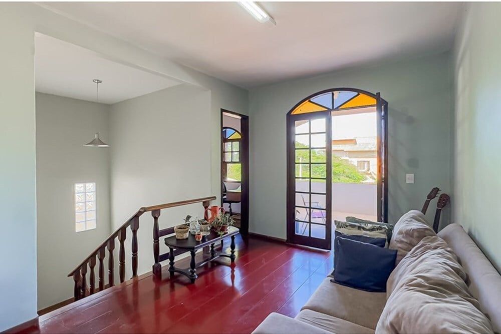 Casa à venda com 5 quartos, 208m² - Foto 7