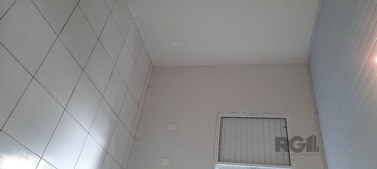 Casa à venda com 8 quartos, 200m² - Foto 72