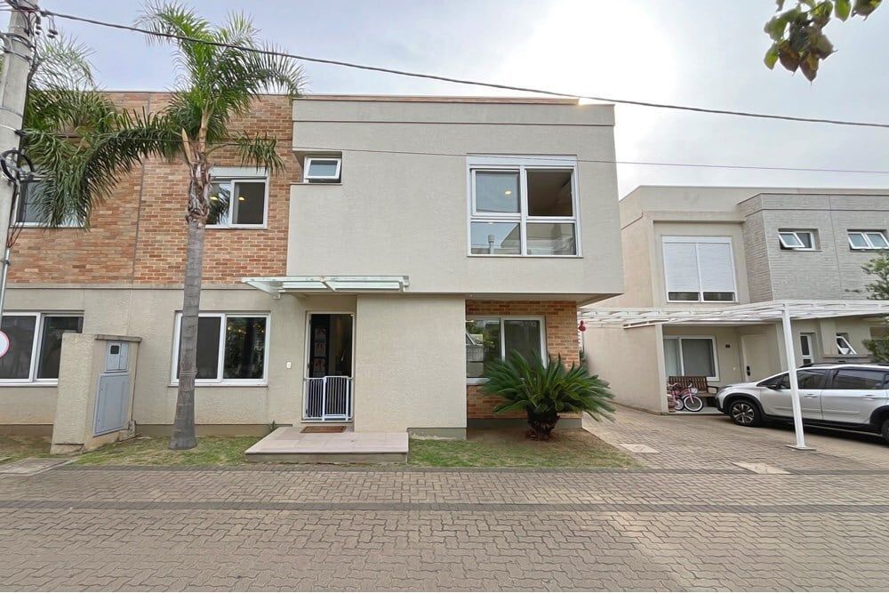 Casa de Condomínio à venda com 3 quartos, 200m² - Foto 1