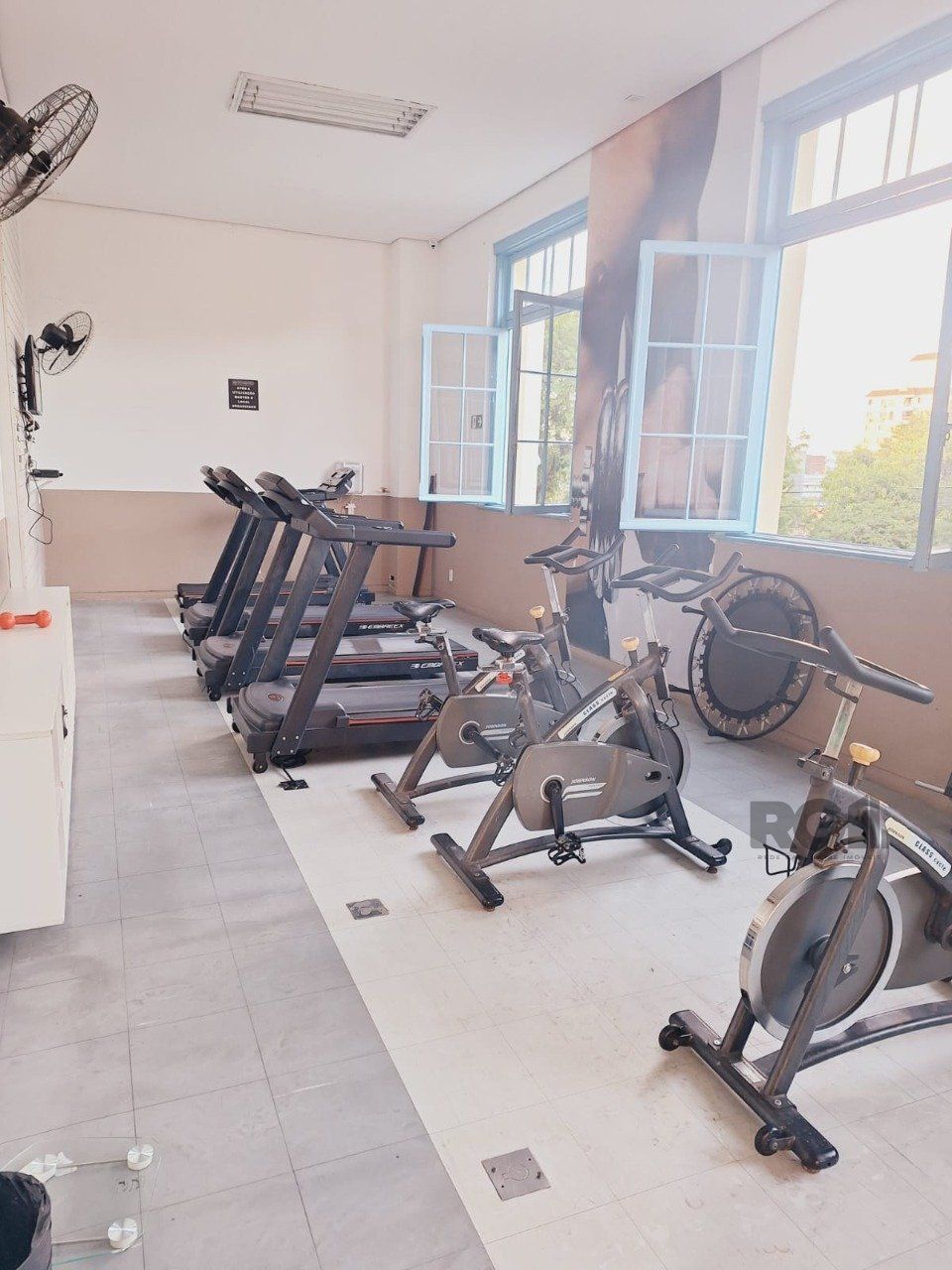 Apartamento à venda com 3 quartos, 69m² - Foto 3