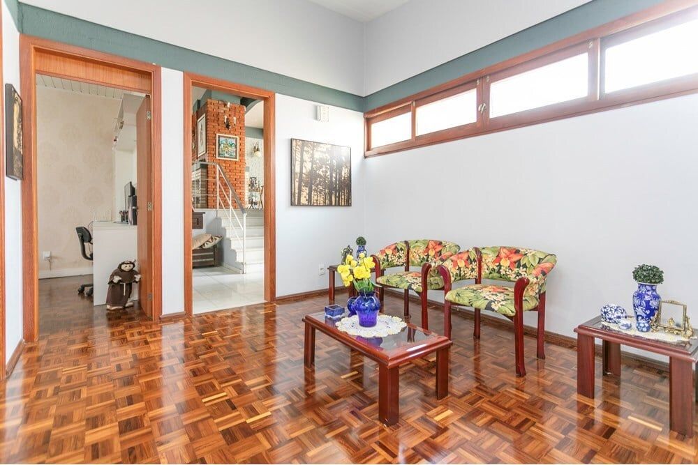 Casa à venda com 3 quartos, 214m² - Foto 2
