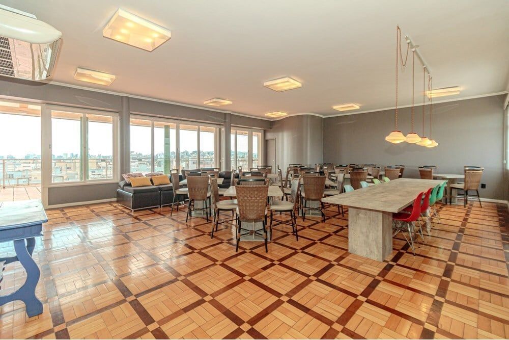 Apartamento à venda com 3 quartos, 147m² - Foto 2