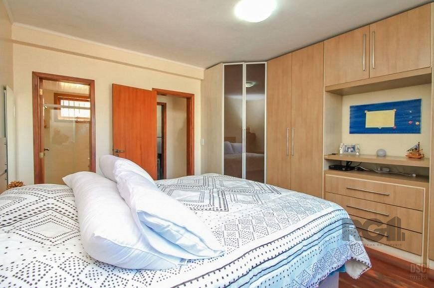 Casa à venda com 3 quartos, 205m² - Foto 8