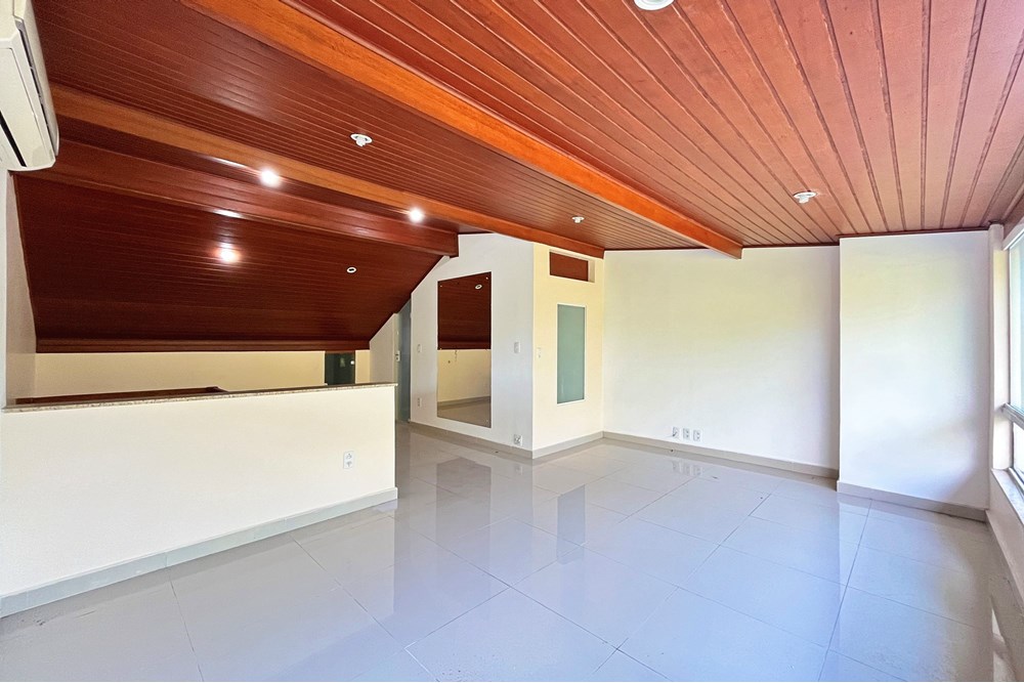Casa de Condomínio à venda com 2 quartos, 210m² - Foto 12