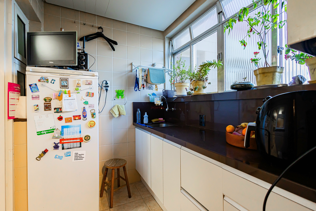 Apartamento à venda com 3 quartos, 96m² - Foto 9