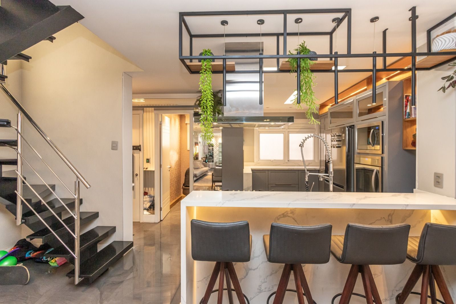 Casa de Condomínio à venda com 4 quartos, 196m² - Foto 1