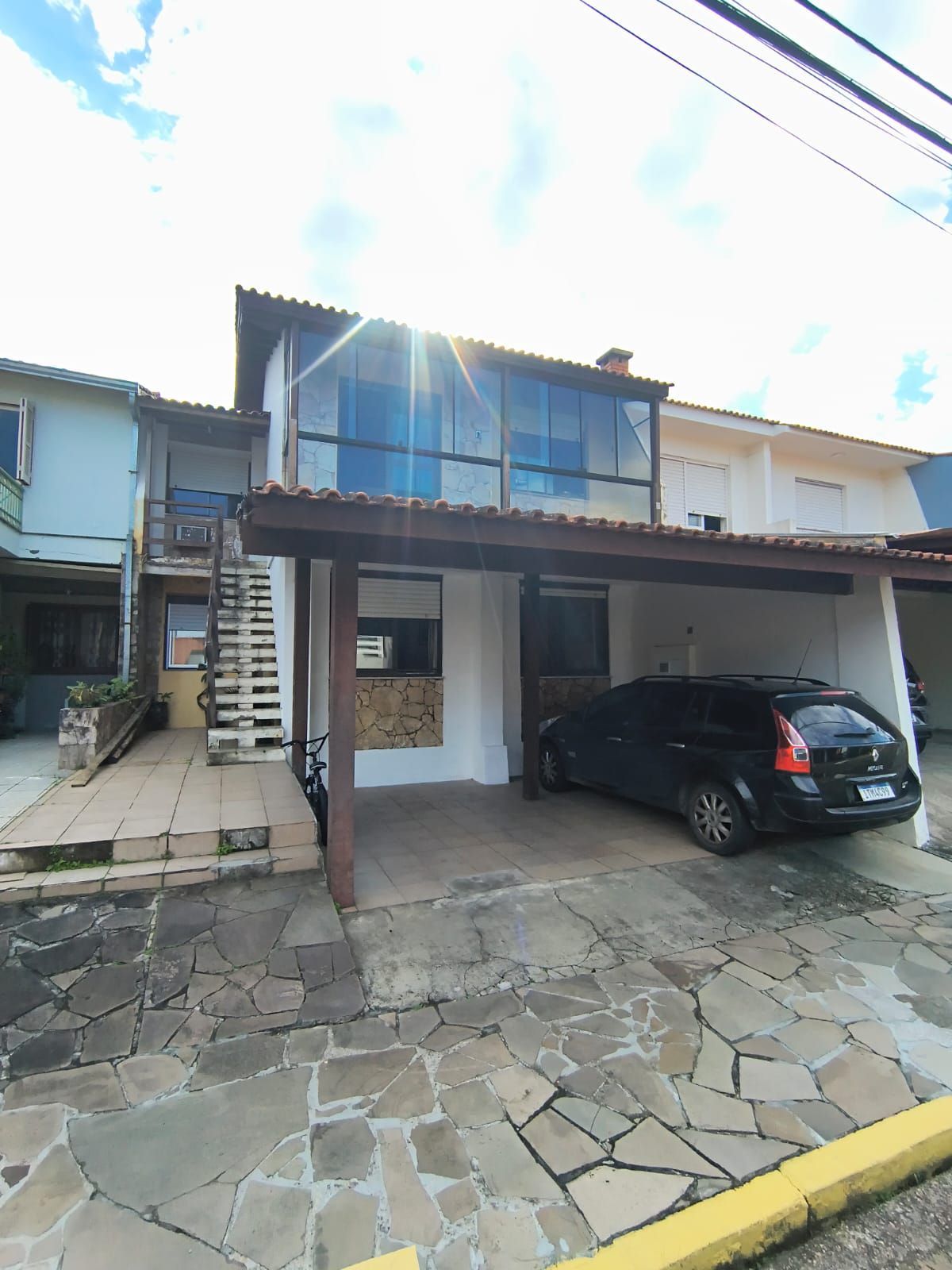 Sobrado 5 dorm em condominio com infra completa.