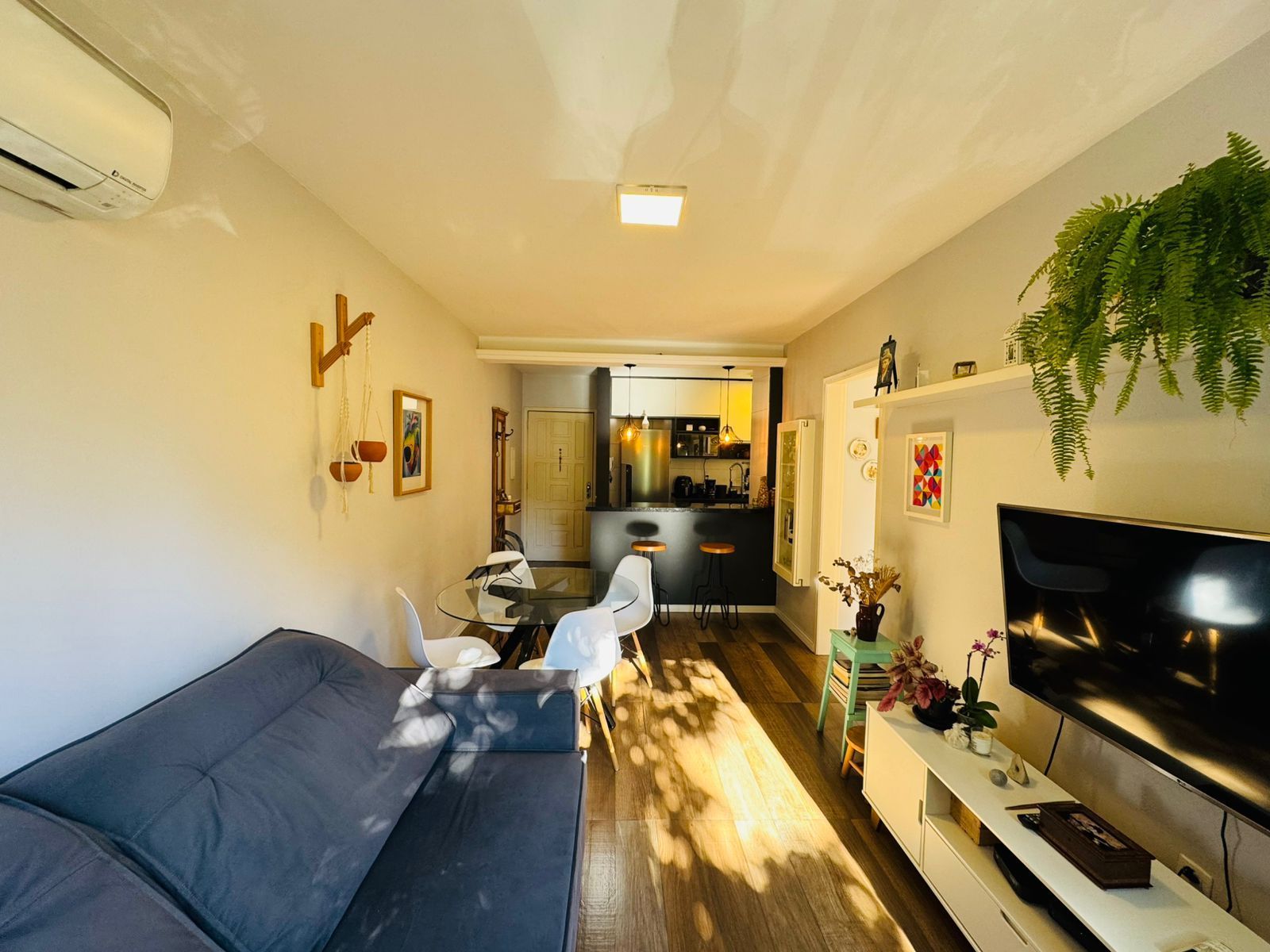 Apartamento, 2 dormitórios no bairro Cidade Baixa em Porto Alegre para Comprar