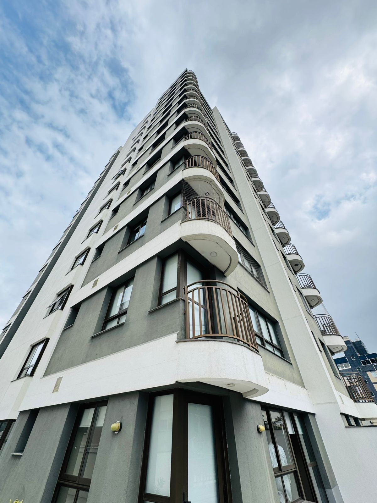 Apartamento, 1 dormitório no bairro Jardim Botânico em Porto Alegre para Comprar