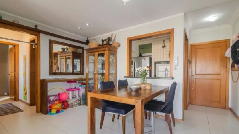 2 Dorm c/ Suíte, elevador e 2 Vagas Lado a Lado – 75m2 no Jardim Botânico