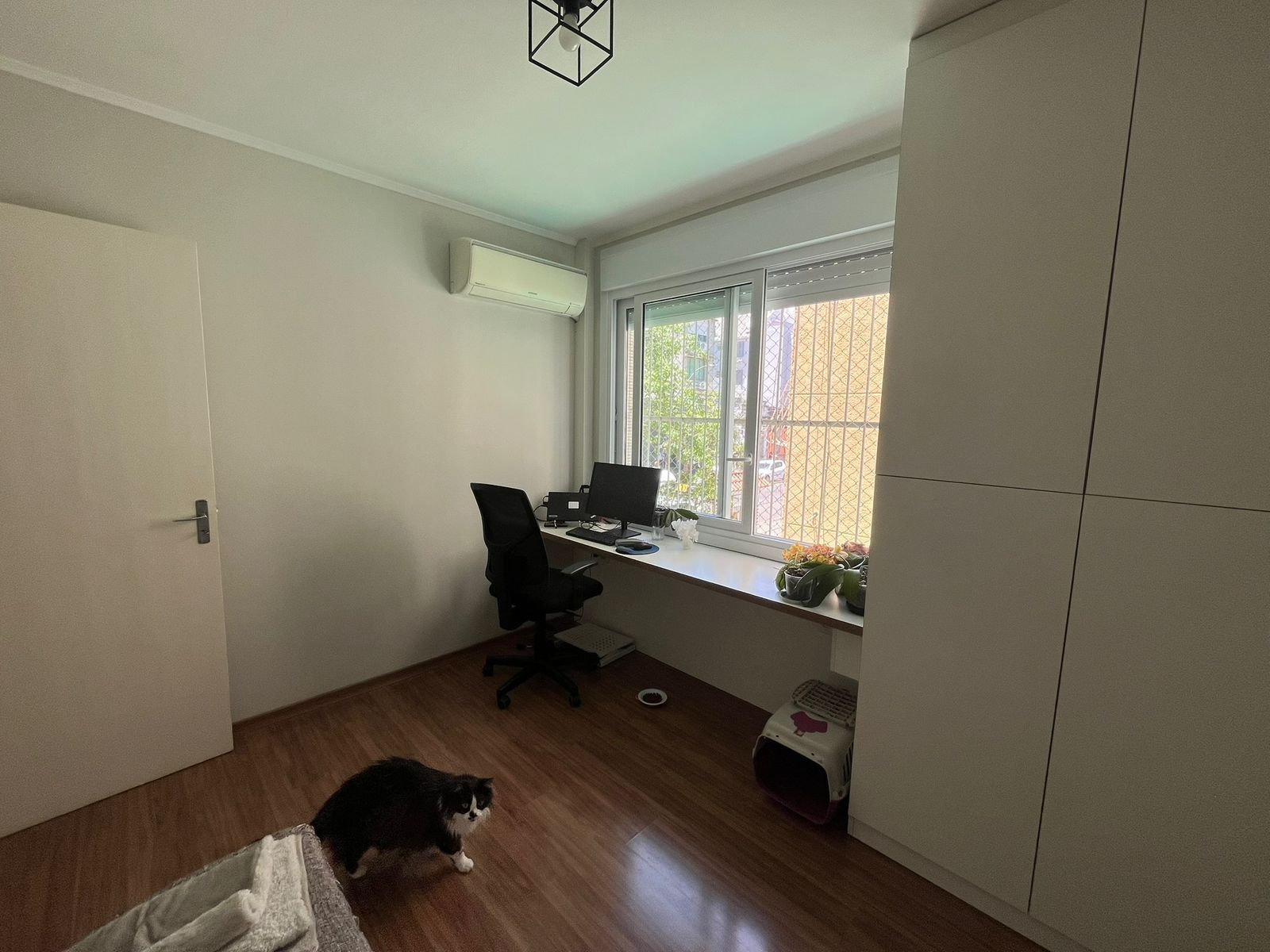 🏡 Apartamento semimobiliado reformado próximo à Redenção – Ed. Diadema