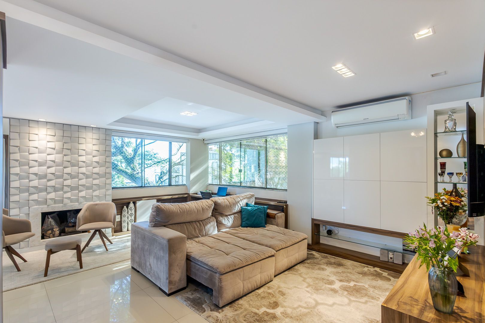 Apartamento à venda com 166m², 4 quartos, 2 suítes, 3 vagas no bairro Petrópolis em Porto Alegre