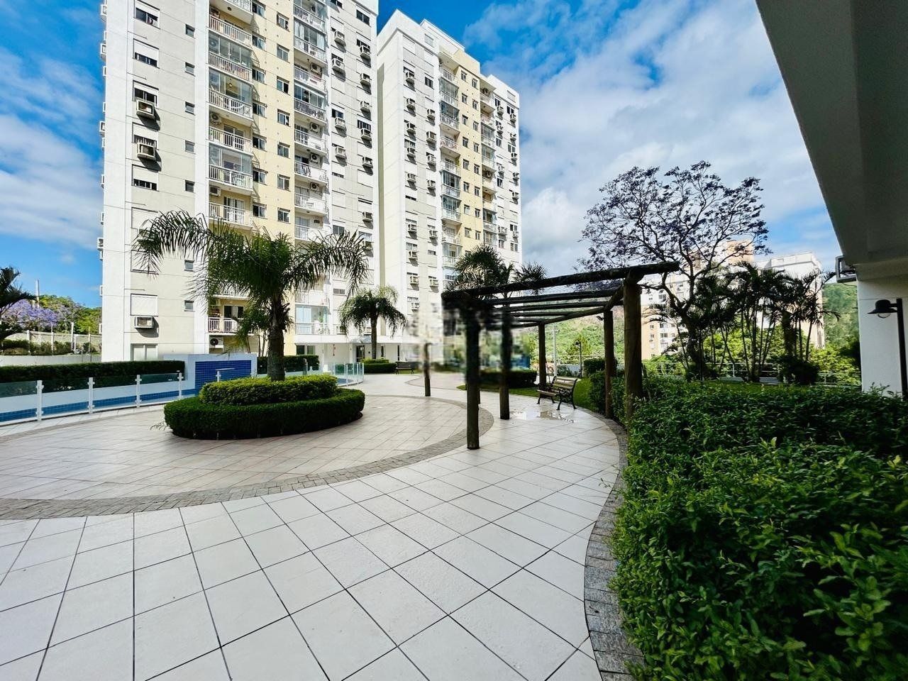 Apartamento com 61m², 2 dormitórios no bairro Jardim Carvalho em Porto Alegre para Comprar