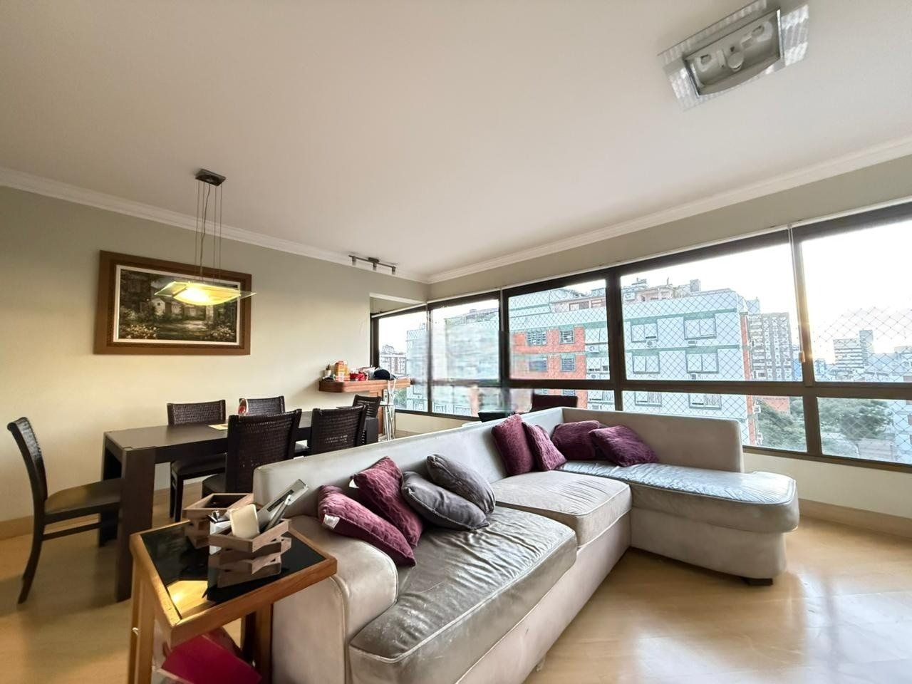 Apartamento Impecável com Vista Panorâmica, 2 Suítes e Living Ampliado