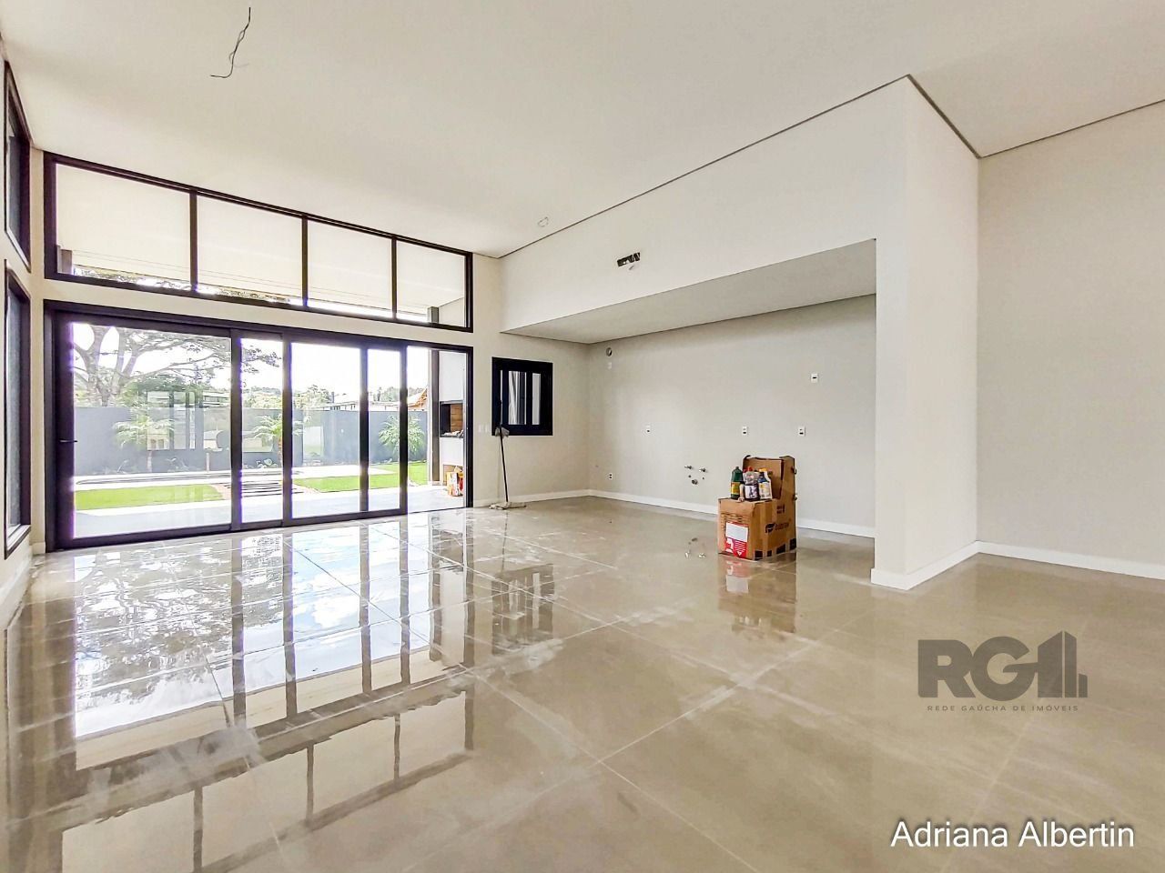 Casa de Condomínio à venda com 3 quartos, 250m² - Foto 9