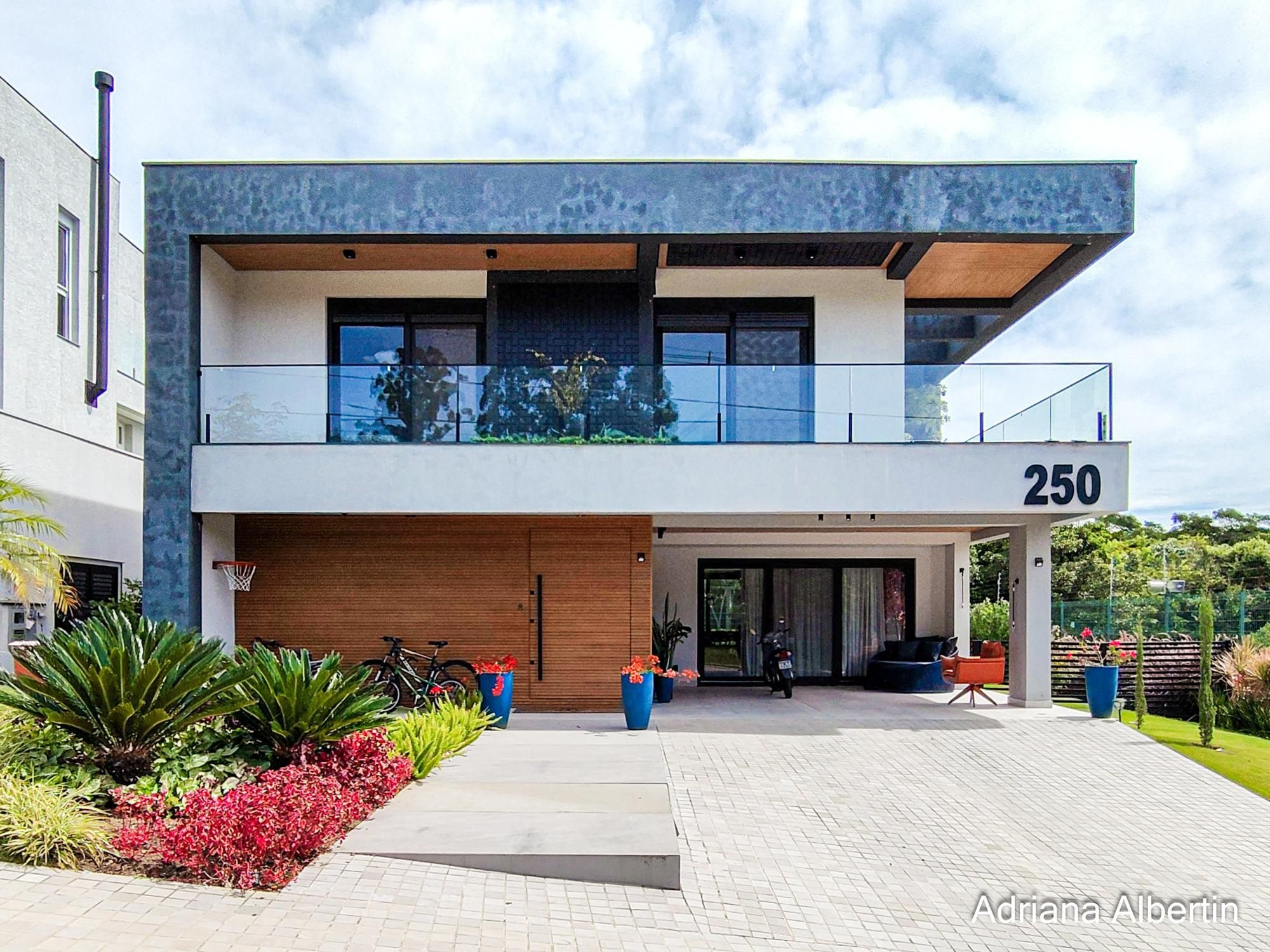 Casa de Condomínio com 359m², 4 dormitórios no bairro Alphaville em Porto Alegre para Comprar