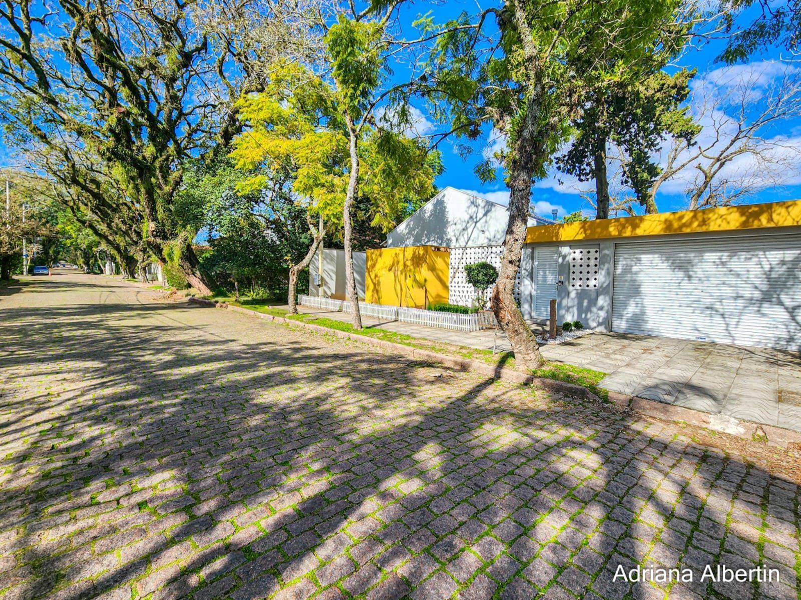 Casa à venda com 5 quartos, 280m² - Foto 2