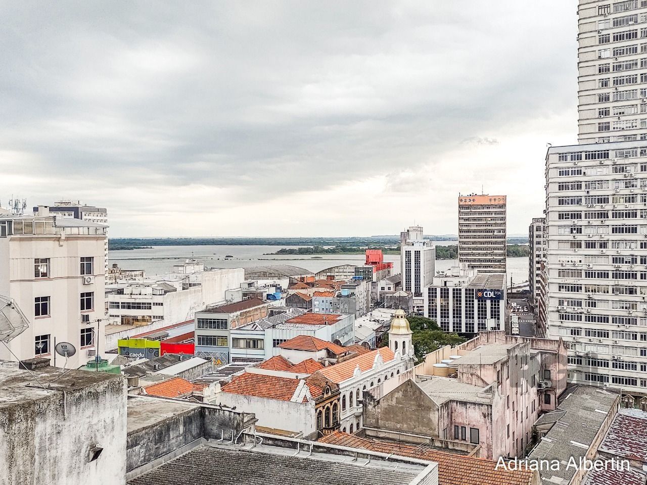 Apartamento à venda com 84m², 2 quartos, 1 suíte no bairro Centro Histórico em Porto Alegre