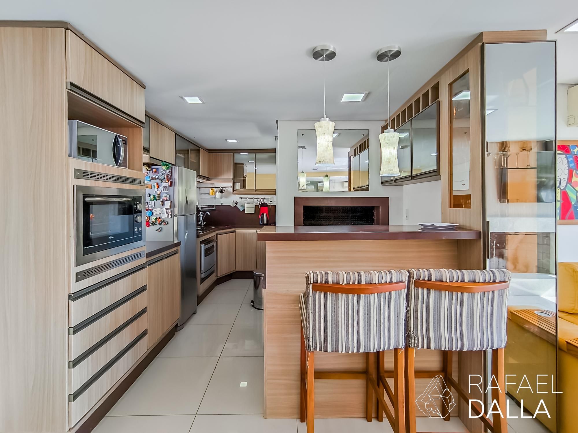 Cobertura à venda com 3 quartos, 117m², Rua Baronesa do Gravataí no bairro Cidade Baixa em Porto Alegre