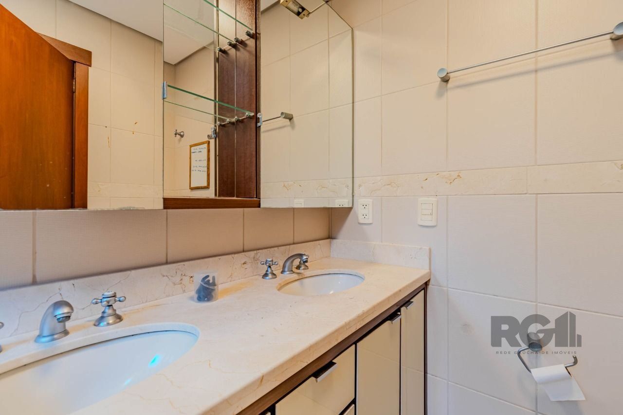 Casa de Condomínio à venda com 3 quartos, 295m² - Foto 24