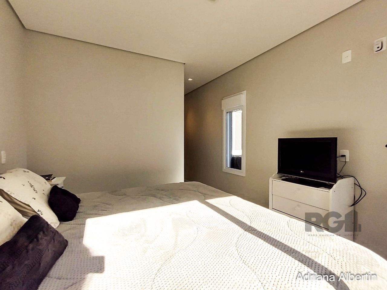 Casa de Condomínio à venda com 3 quartos, 250m² - Foto 14