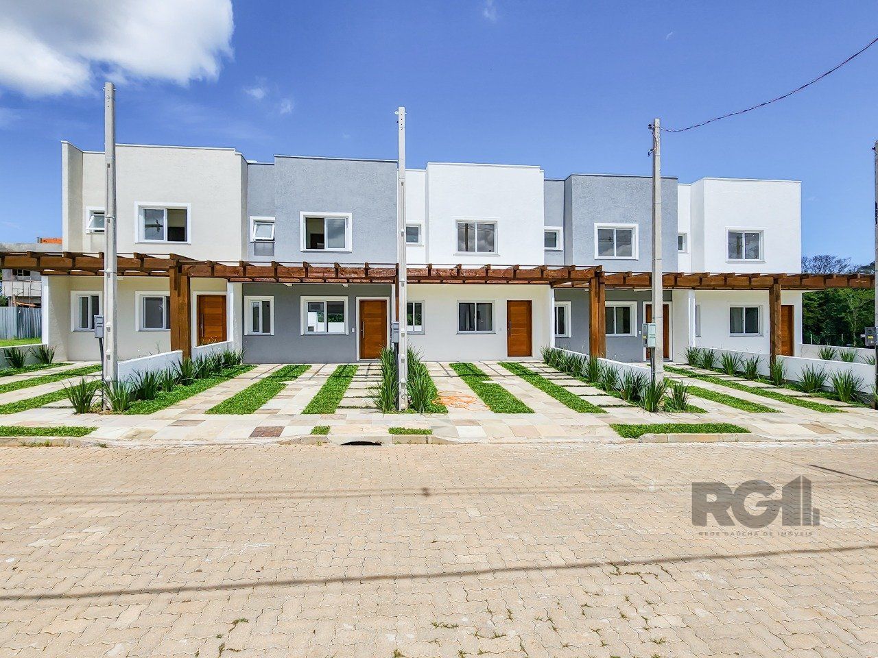 Casa Condominio 3 Dormitório(s) Bairro Campo Novo