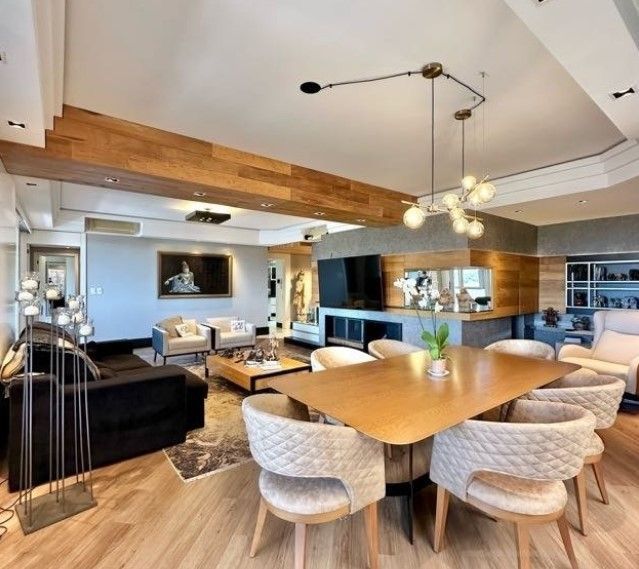 Cobertura 2 dormitórios, 218m², lareira, teto retrátil, Centro em Novo Hamburgo