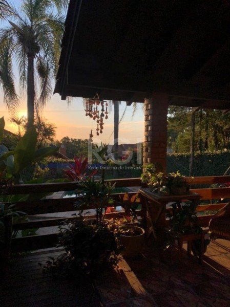 Casa com 191m², 3 dormitórios no bairro Lomba Grande em Novo Hamburgo para Comprar