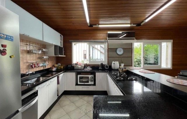 Casa à venda com 2 quartos, 183m² - Foto 8