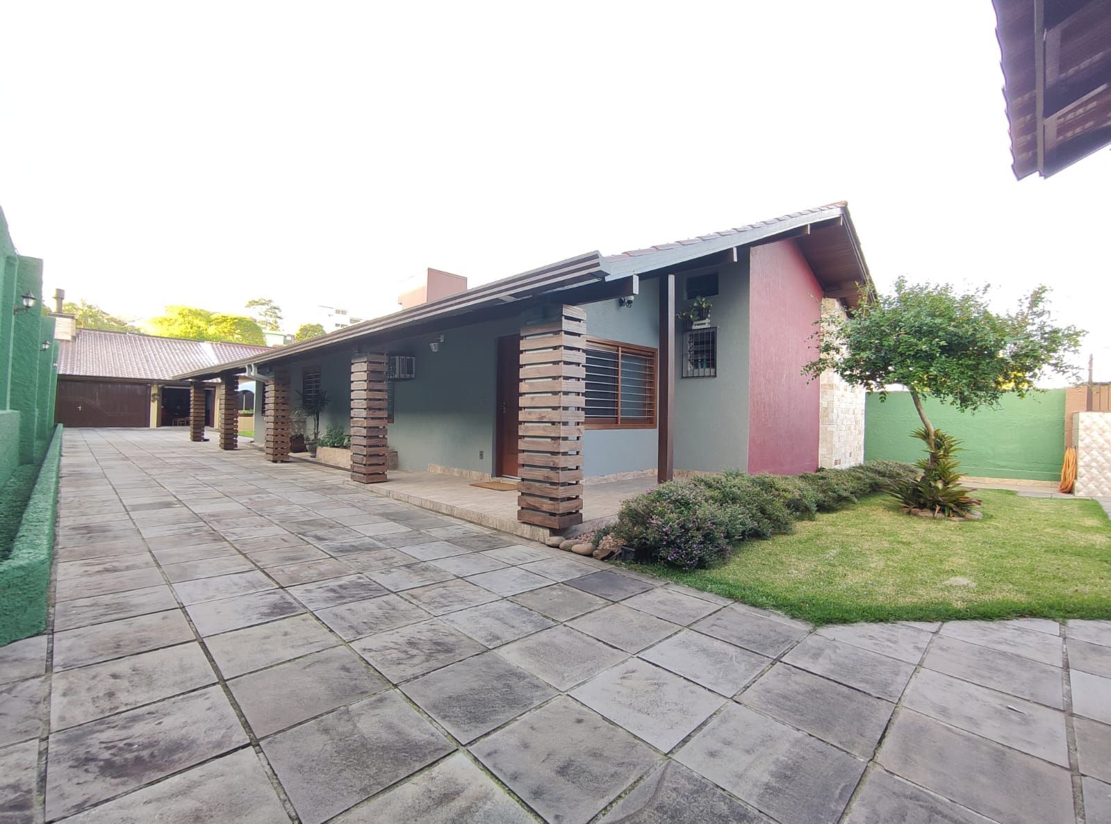 Casa 3 dormitórios no bairro Rondônia